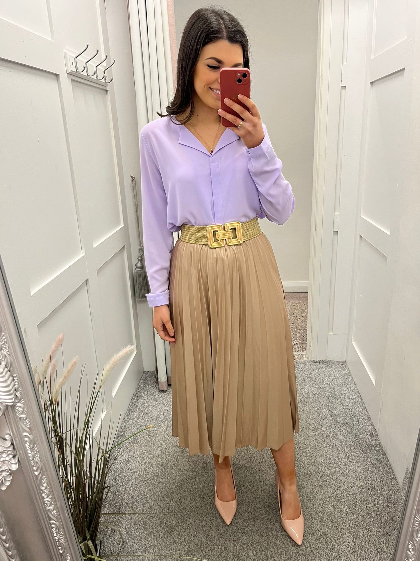 Sand shell pleated skirt