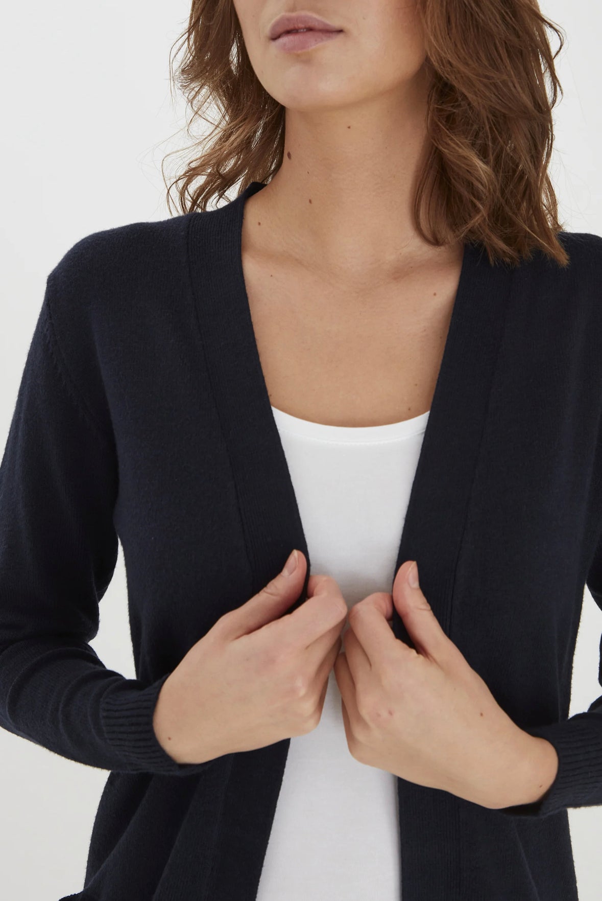 Bynonia navy cardigan