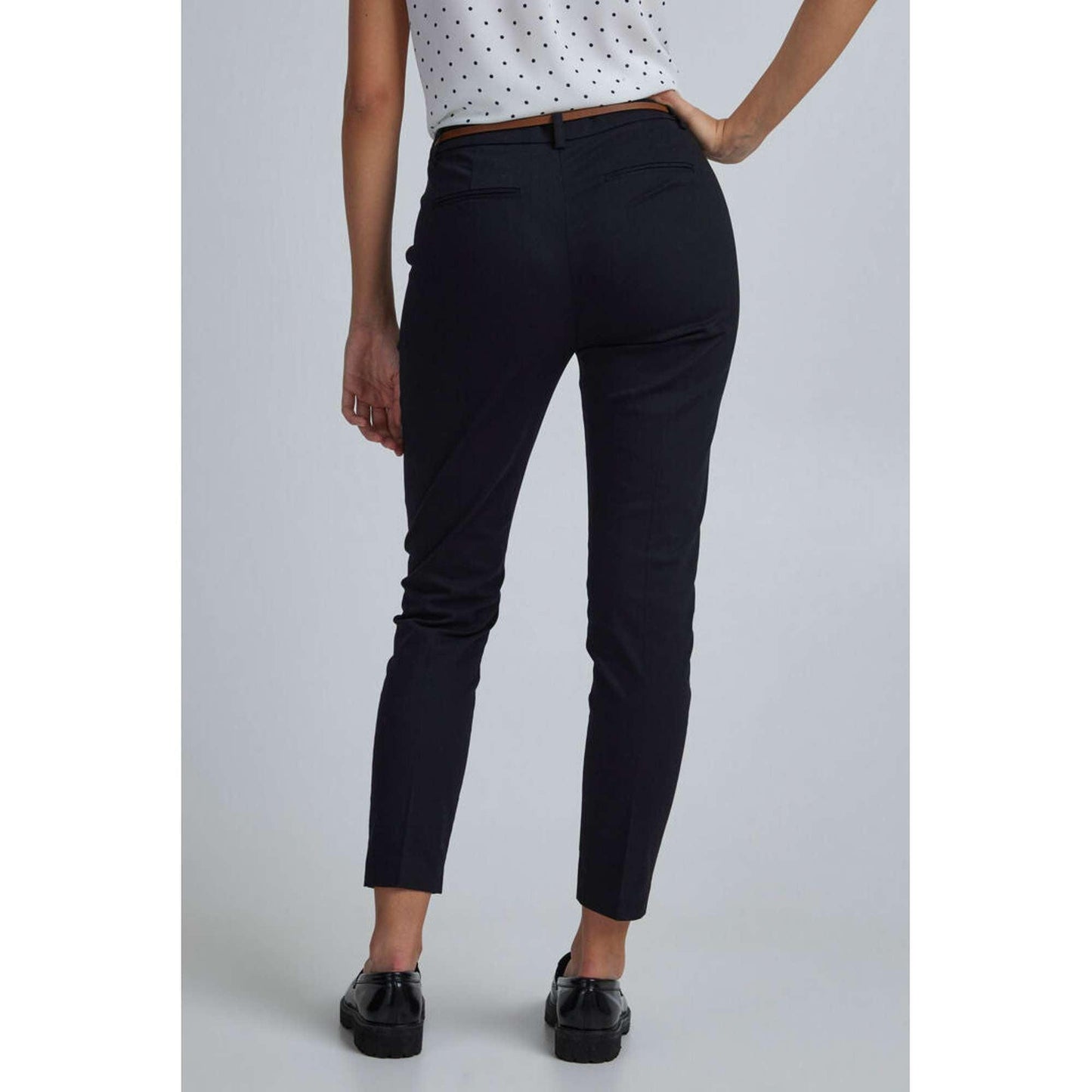 Black cigaret trousers - Our Secret Boutique  Our Secret Boutique